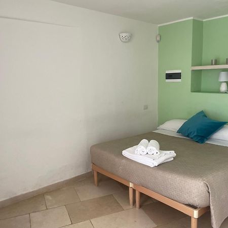 オストゥーニ Relais Trulli Le Icone Bed & Breakfast エクステリア 写真