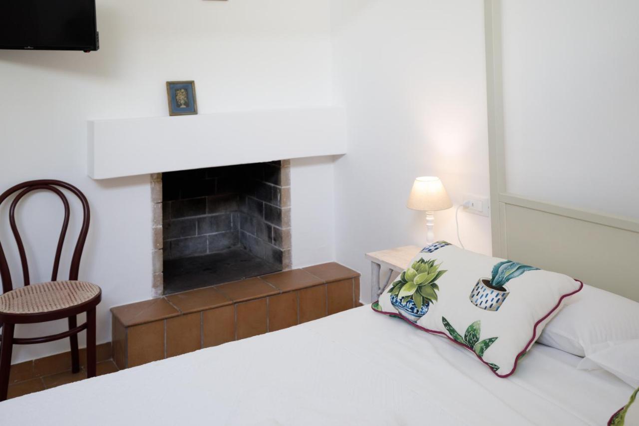 オストゥーニ Relais Trulli Le Icone Bed & Breakfast エクステリア 写真