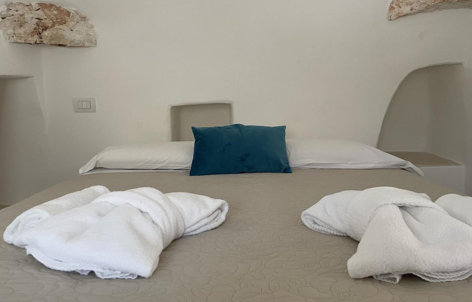 オストゥーニ Relais Trulli Le Icone Bed & Breakfast エクステリア 写真