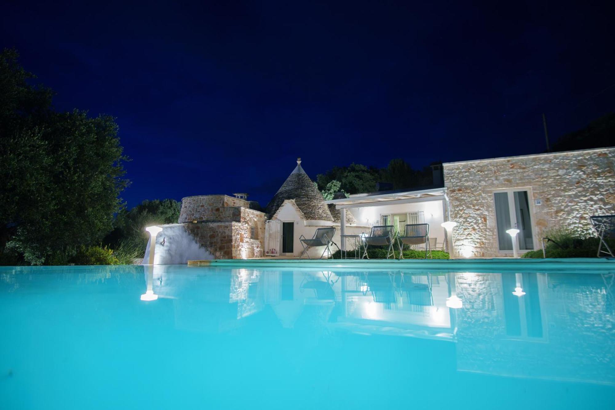 オストゥーニ Relais Trulli Le Icone Bed & Breakfast エクステリア 写真