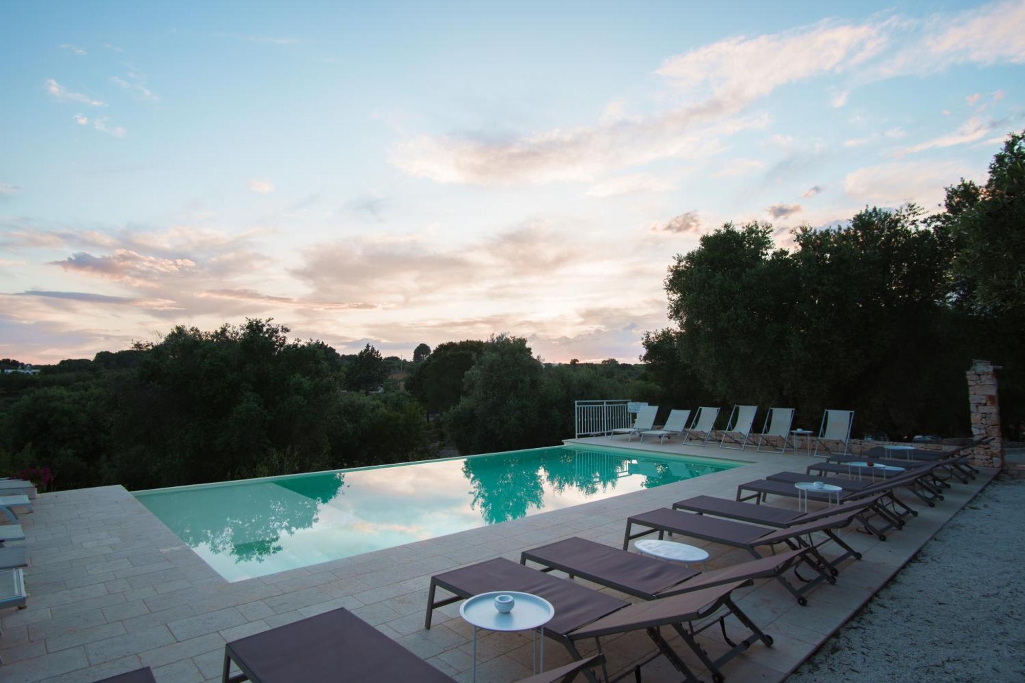 オストゥーニ Relais Trulli Le Icone Bed & Breakfast エクステリア 写真