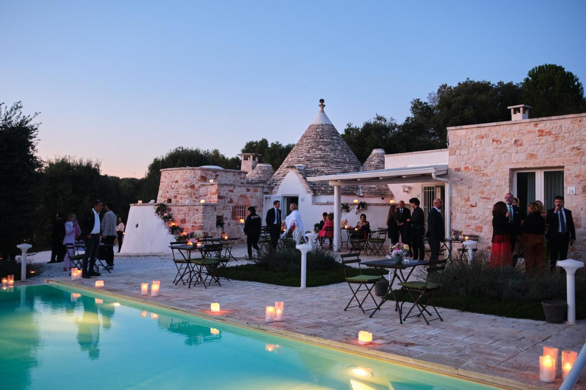 オストゥーニ Relais Trulli Le Icone Bed & Breakfast エクステリア 写真