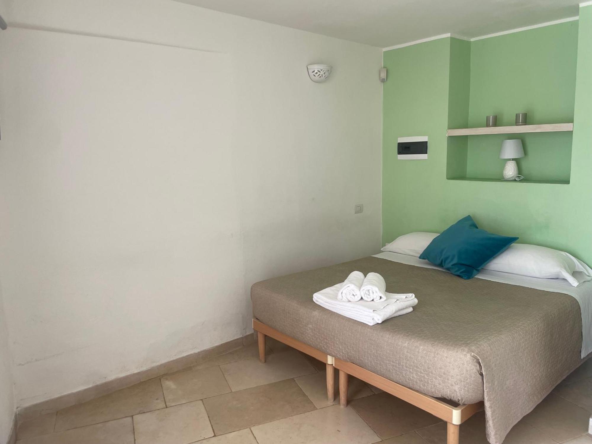 オストゥーニ Relais Trulli Le Icone Bed & Breakfast エクステリア 写真