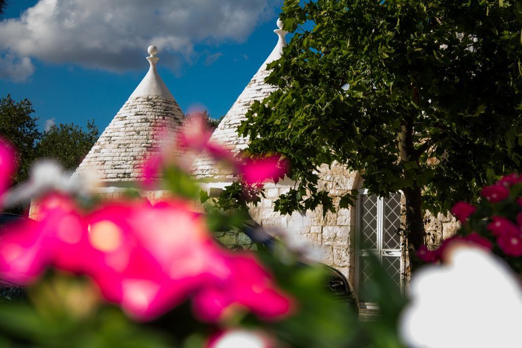 オストゥーニ Relais Trulli Le Icone Bed & Breakfast エクステリア 写真